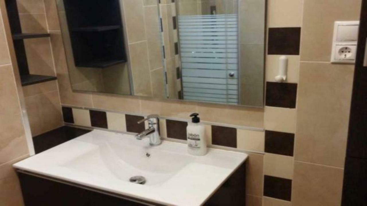 Angosta Del Carmen Apartment Malaga Luaran gambar